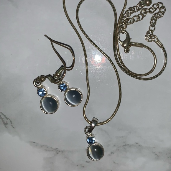 Necklace and earring set - Picture 1 of 3